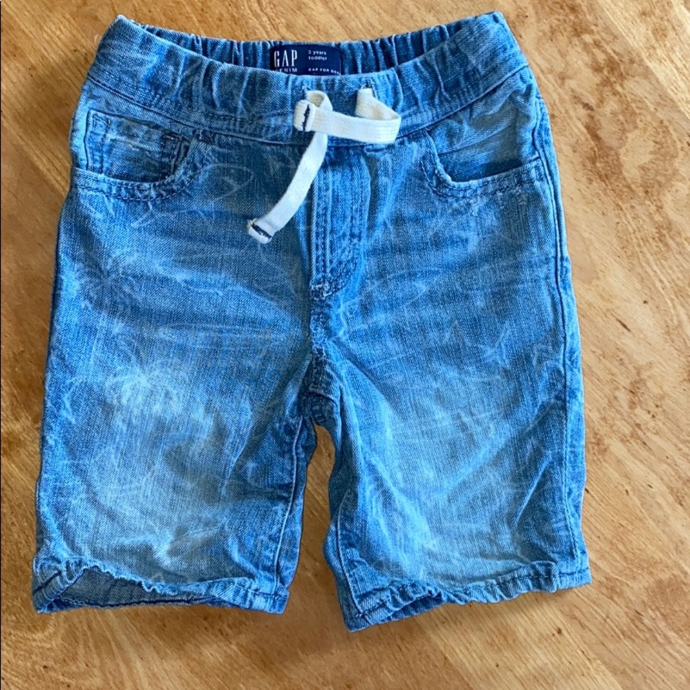 BG 3T Jean Shark Shorts